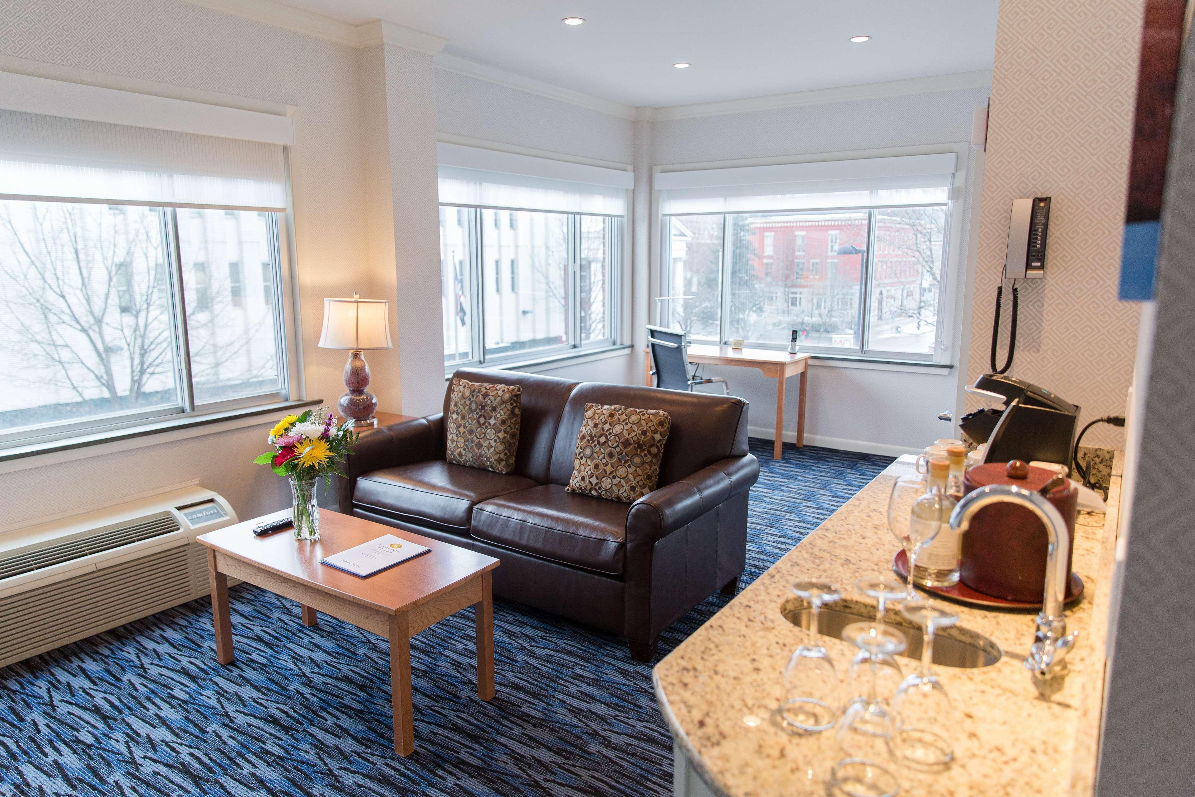 Capitol Plaza Hotel Montpelier Tapestry Collection by Hilton Esterno foto