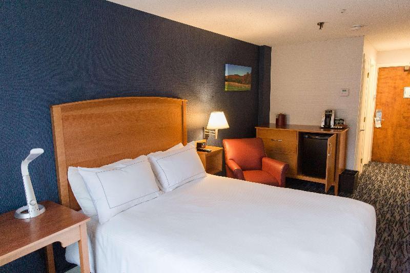 Capitol Plaza Hotel Montpelier Tapestry Collection by Hilton Esterno foto
